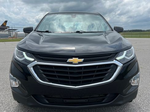 Used 2018 Chevrolet Equinox LS Sport Utility 4D FWD image 2