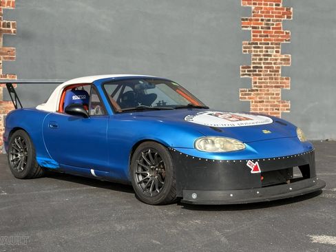 Used 2000 MAZDA MX-5 Miata Club Spec RWD image 1
