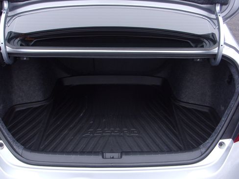 Used 2022 Honda Accord EX-L image 25