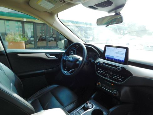 Used 2020 Ford Escape FWD SEL image 22