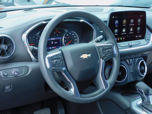 Used 2024 Chevrolet Blazer LT image 13