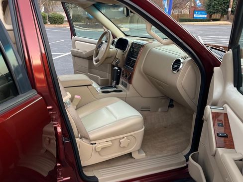 Used 2009 Ford Explorer Eddie Bauer image 14