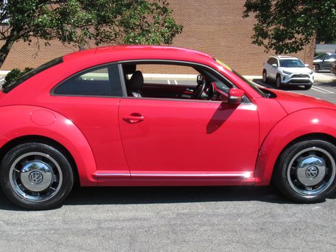Used 2012 Volkswagen Beetle 2.5 Coupe FWD image 5