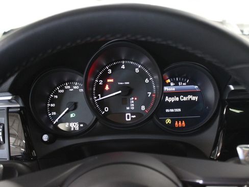 Used 2023 Porsche Macan UNAVAIL AWD/4WD image 33