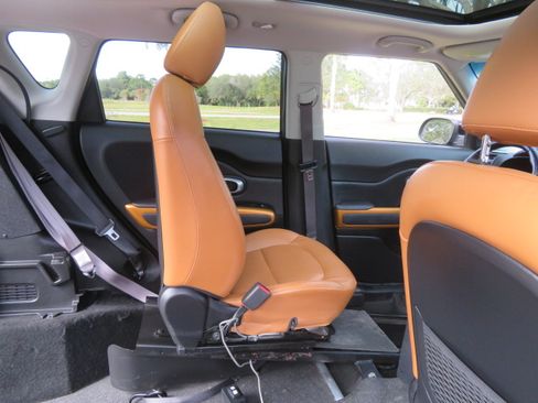 Used 2016 Kia Soul ! image 36