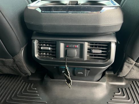 Used 2023 Ford F150 Lariat image 12