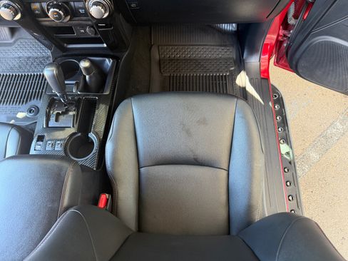 Used 2021 Toyota 4Runner 4WD Venture image 41