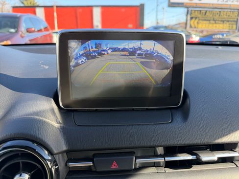 Used 2017 Toyota Yaris iA image 7