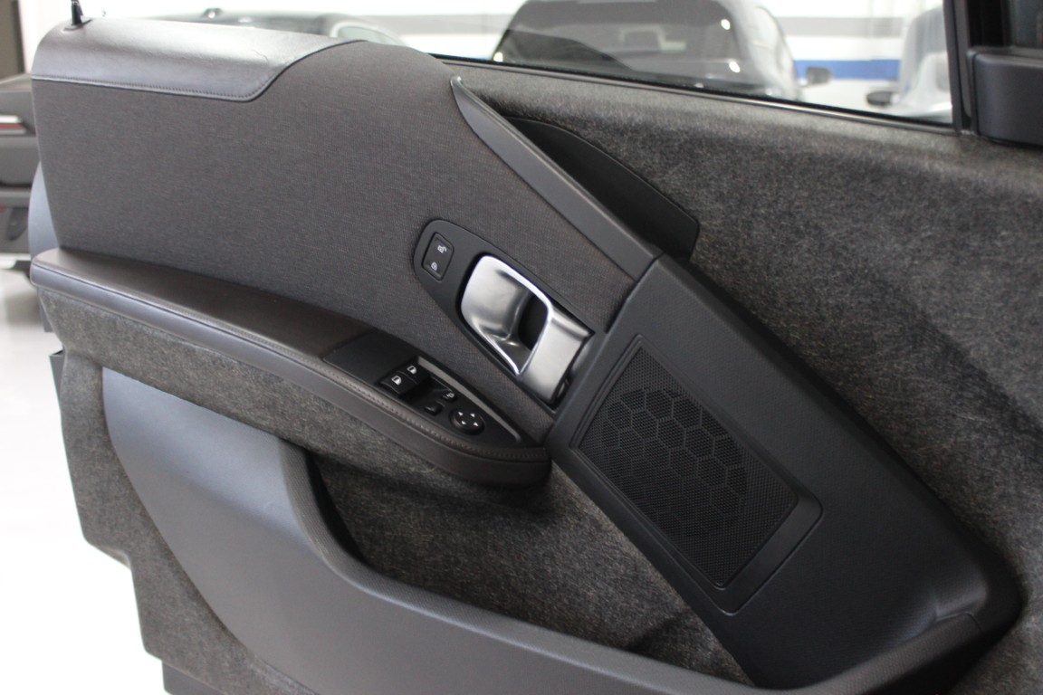 Used 2018 BMW i3 w/ Range Extender RWD image 28