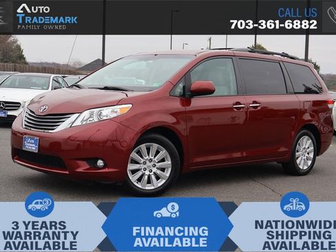 Used 2013 Toyota Sienna XLE image 1