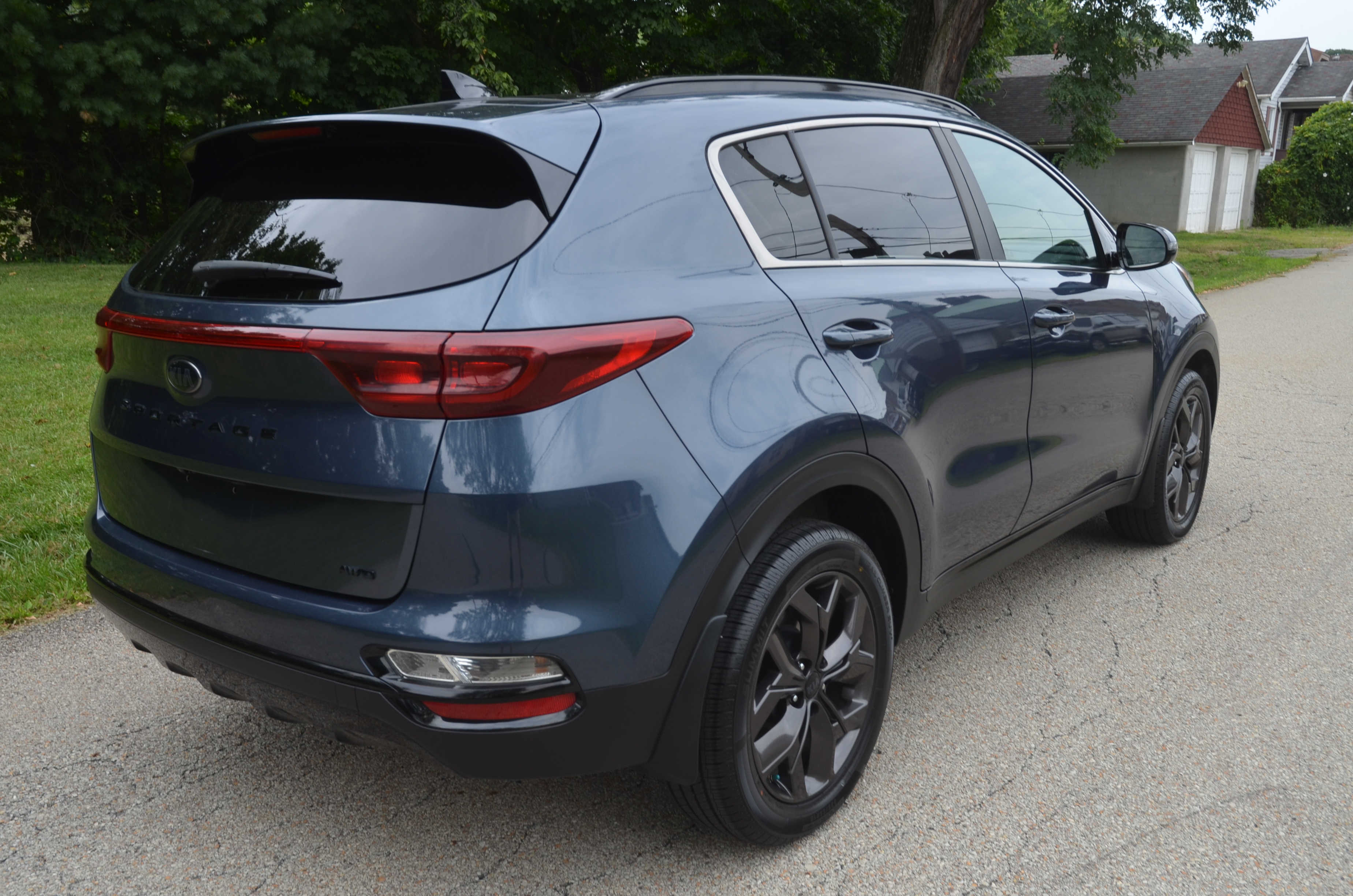Used 2022 Kia Sportage AWD Nightfall Edition image 4