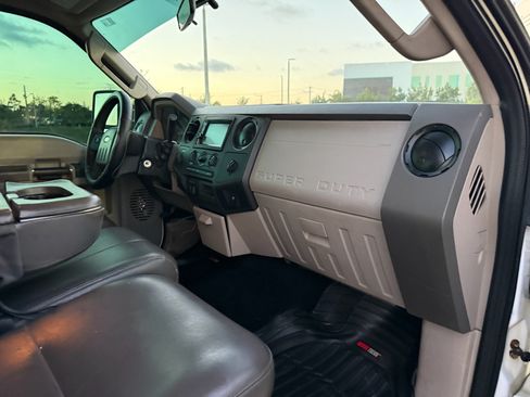 Used 2009 Ford F250 XL image 82