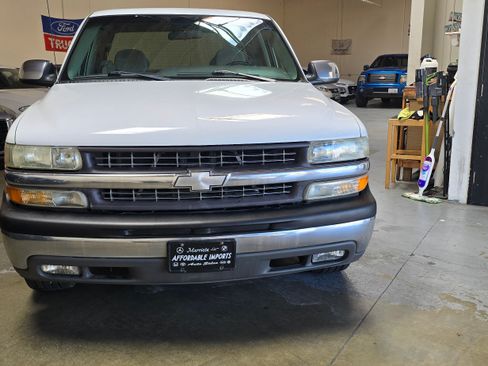 Used 1999 Chevrolet Silverado 1500 LS image 3