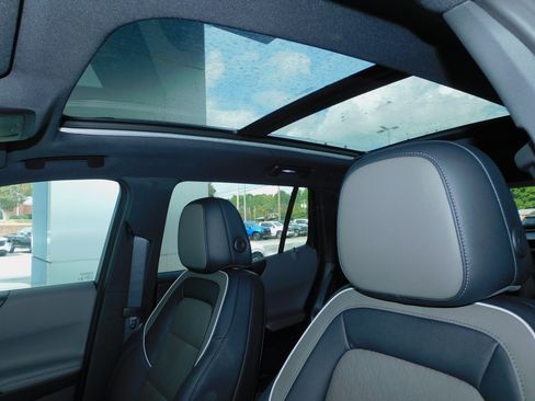 New 2026 Chevrolet Equinox LT image 6