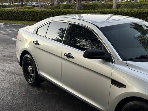 Used 2016 Ford Taurus image 56