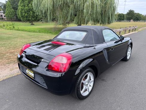 Used 2000 Toyota MR2 Spyder image 34