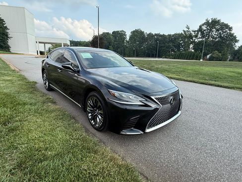 Used 2018 Lexus LS 500 AWD image 3