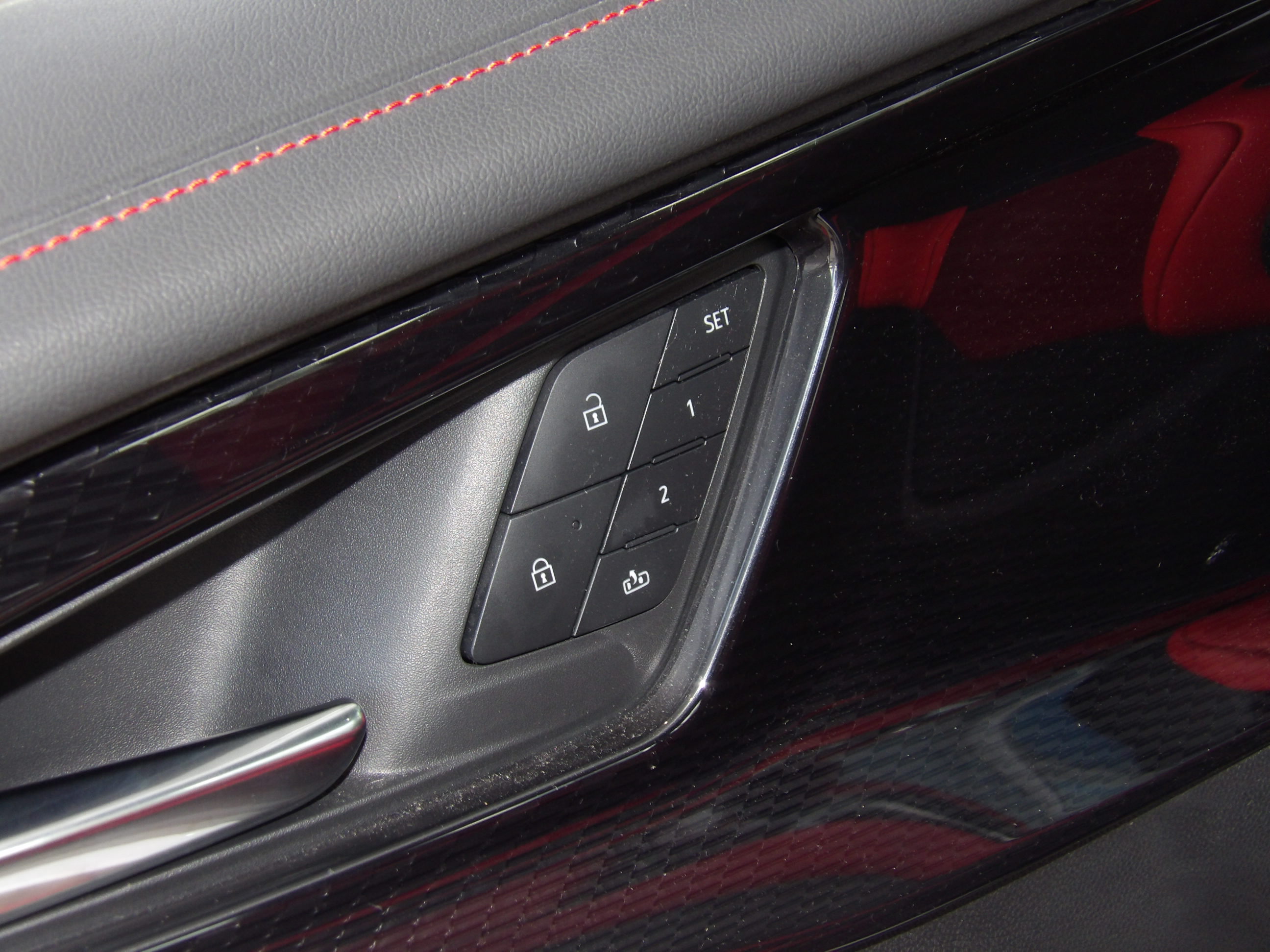 Used 2024 Chevrolet Blazer EV AWD RS image 18