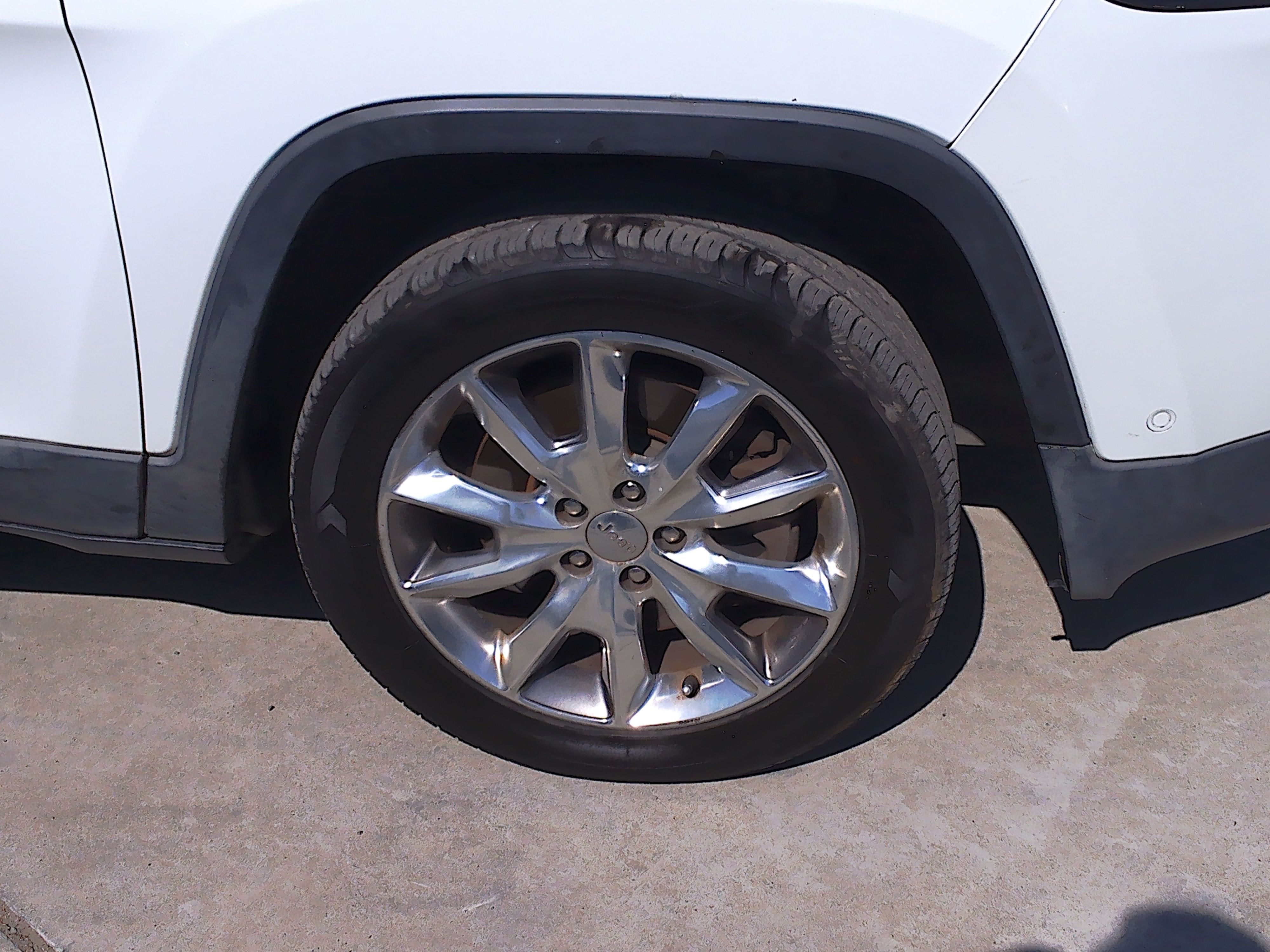 Used 2014 Jeep Cherokee Limited FWD image 38