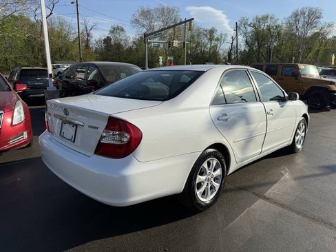 Used 2004 Toyota Camry LE FWD image 6