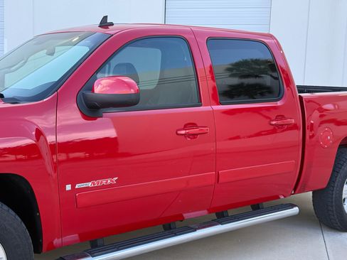 Used 2007 Chevrolet Silverado 1500 LTZ image 25