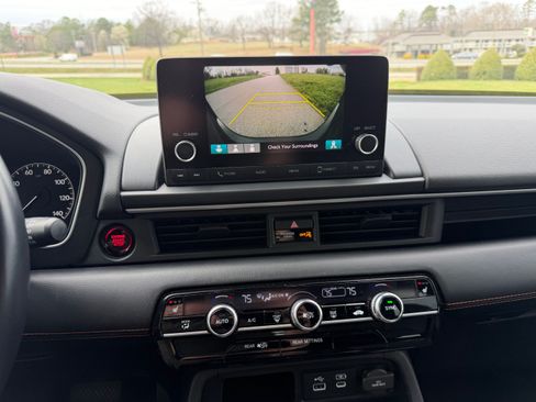 Used 2023 Honda Pilot Sport image 16