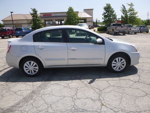 Used 2011 Nissan Sentra S Sedan 4D FWD image 5