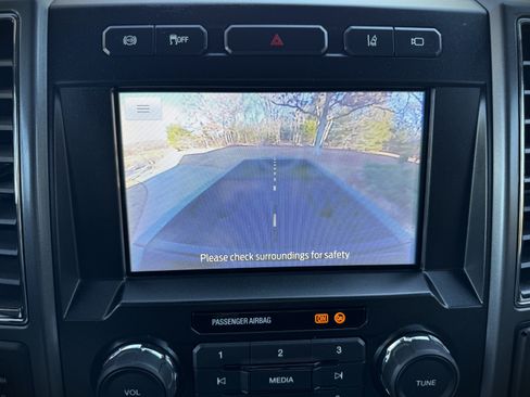 Used 2020 Ford F250 XLT image 36