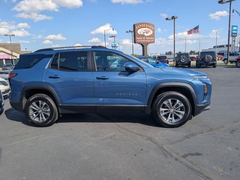 Used 2025 Chevrolet Equinox LT AWD/4WD image 4