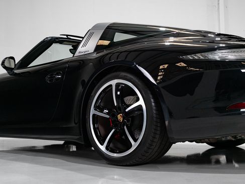 Used 2015 Porsche 911 Targa 4S image 34
