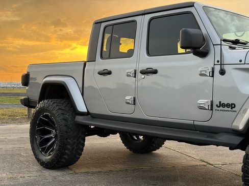 Used 2021 Jeep Gladiator Sport AWD/4WD image 53