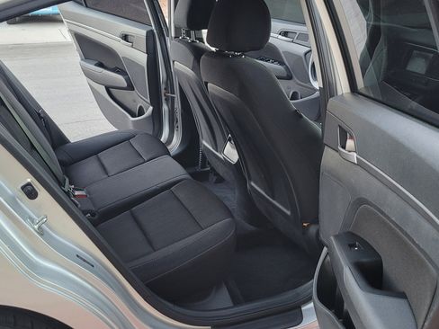 Used 2018 Hyundai Elantra SEL image 14