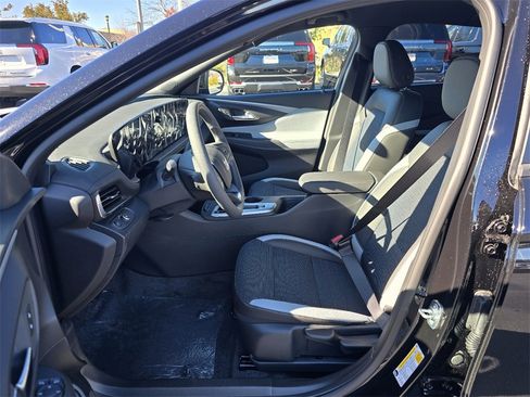 New 2026 Buick Envista Preferred image 13