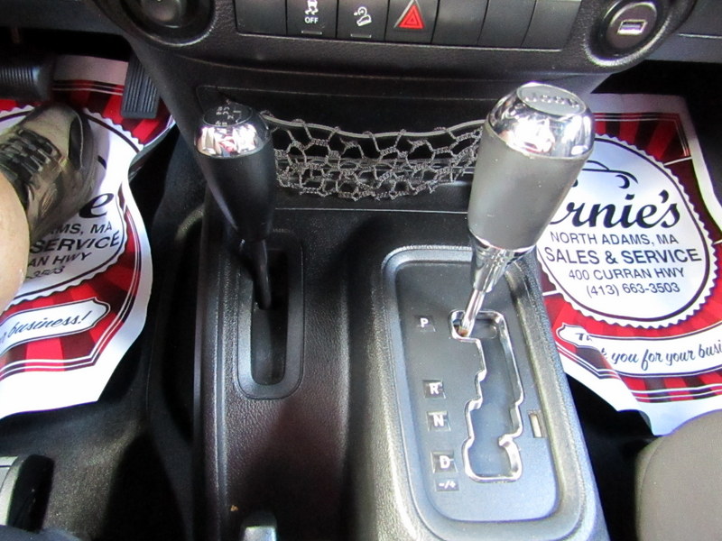 Used 2013 Jeep Wrangler 4WD Sport image 19