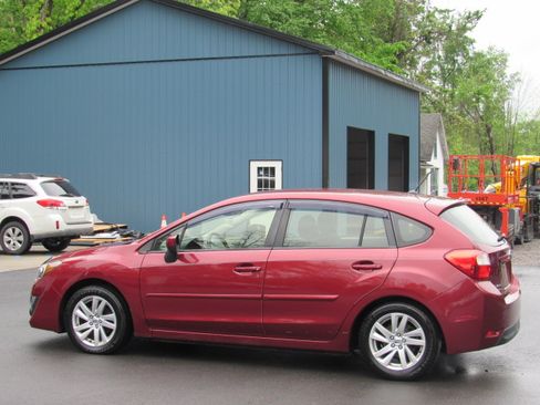 Used 2016 Subaru Impreza 2.0i Premium Hatchback AWD/4WD image 4
