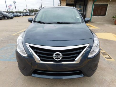 Used 2017 Nissan Versa S image 3