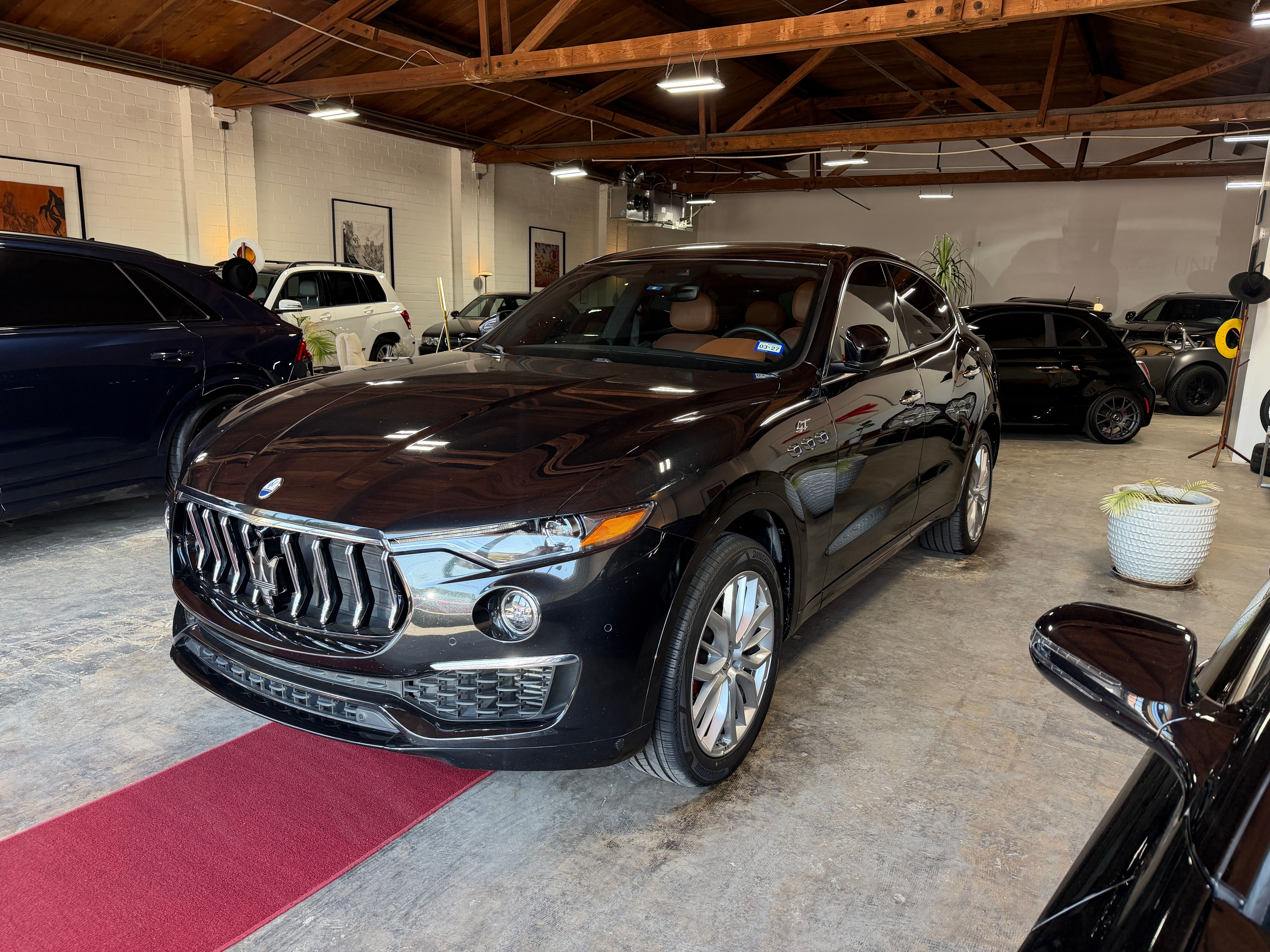Used 2022 Maserati Levante GT AWD/4WD image 11