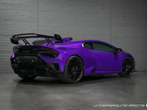 Used 2023 Lamborghini Huracan STO Coupe RWD image 4
