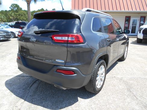 Used 2015 Jeep Cherokee FWD Latitude image 5