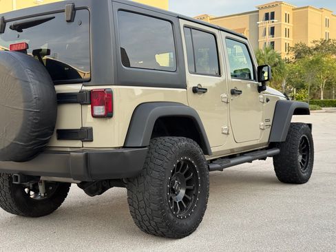 Used 2018 Jeep Wrangler Unlimited Sport S AWD/4WD image 43