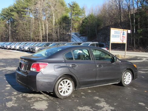 Used 2012 Subaru Impreza 2.0i Premium image 8