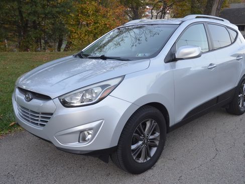 Used 2014 Hyundai Tucson SE image 2
