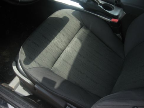 Used 2011 Ford Focus SE Sedan FWD image 9