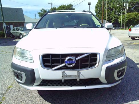 Used 2010 Volvo XC70 T6 AWD image 2