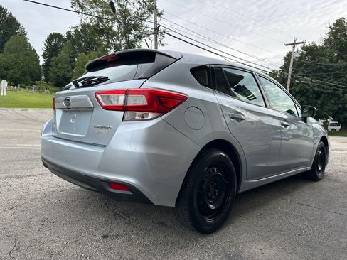 Used 2017 Subaru Impreza 2.0i Hatchback AWD/4WD image 4