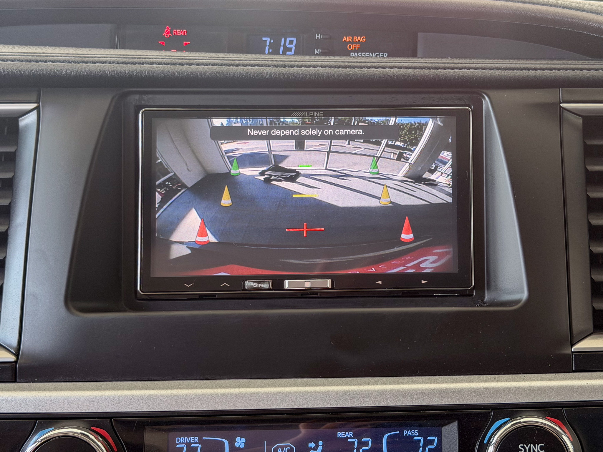 Used 2019 Toyota Highlander AWD Hybrid image 12
