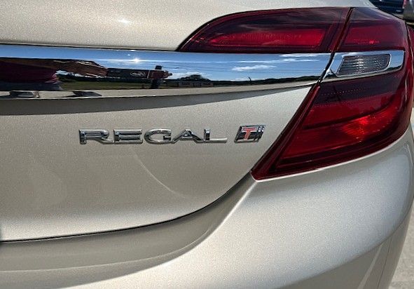 Used 2016 Buick Regal Leather FWD image 18