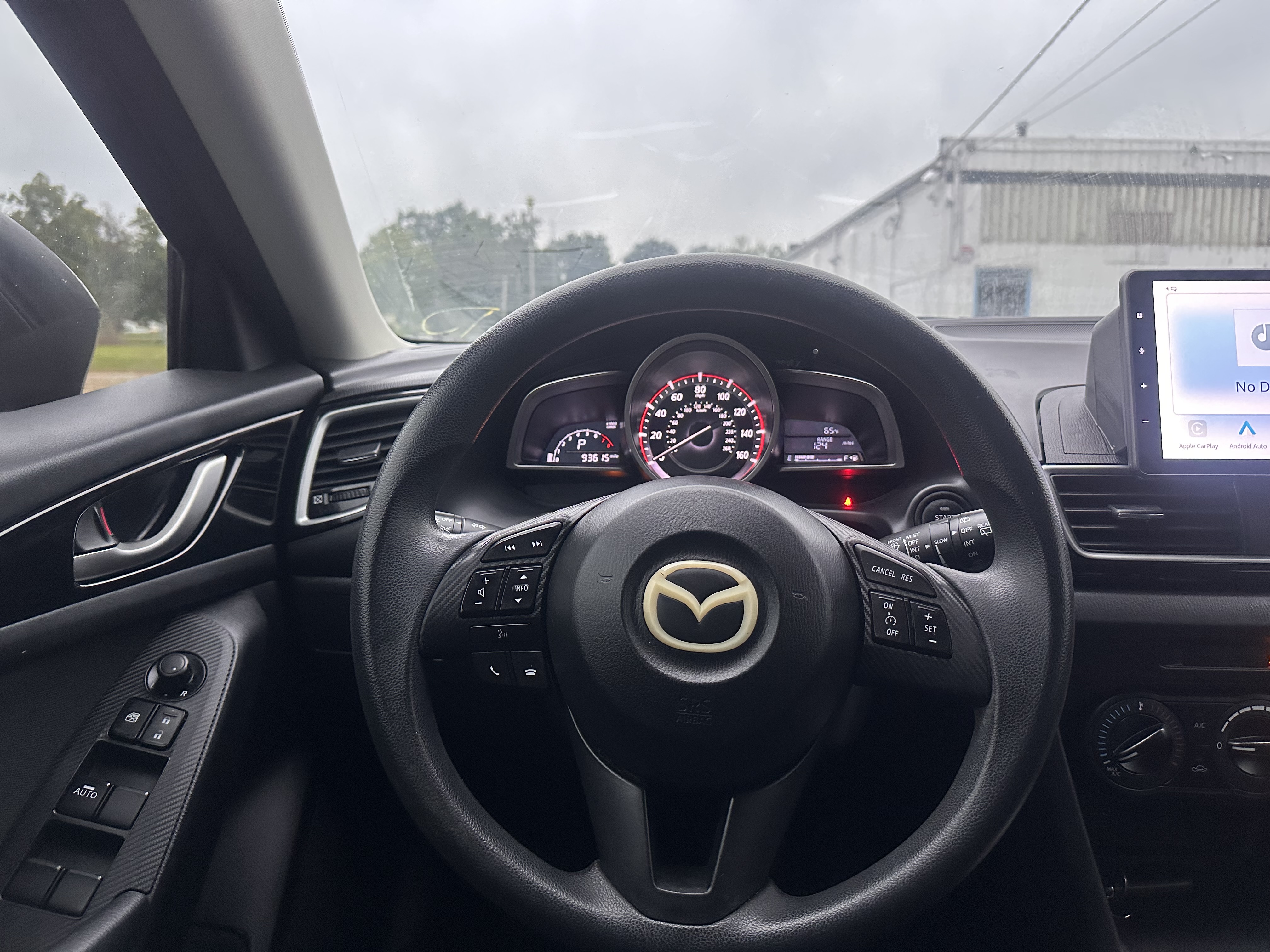Used 2016 MAZDA MAZDA3 i Sport Hatchback FWD image 15