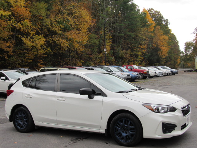 Used 2017 Subaru Impreza 2.0i Hatchback AWD/4WD image 9