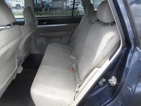Used 2013 Subaru Outback 2.5i Premium image 14